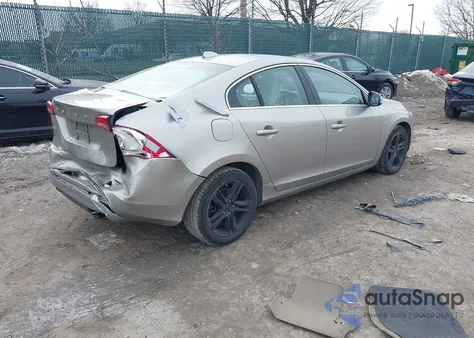 2015 Volvo S60 T5 Premier z USA, uszkodzony, nr VIN YV126MFK6F2338498